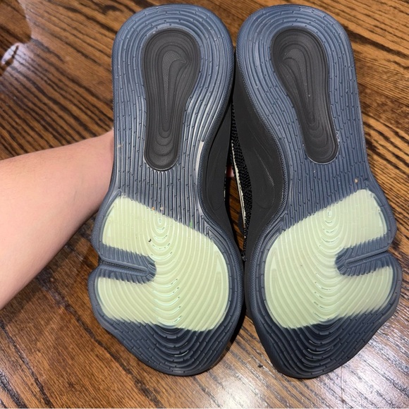 Nike x Victor Wembanyama Air Zoom GT Hustle 3 LX 'Black Label' sneakers - Picture 6 of 7